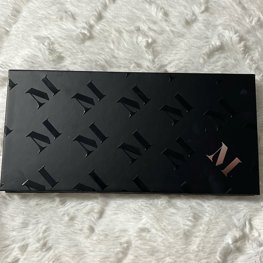 Morphe Lunarious Eyeshadow Palette